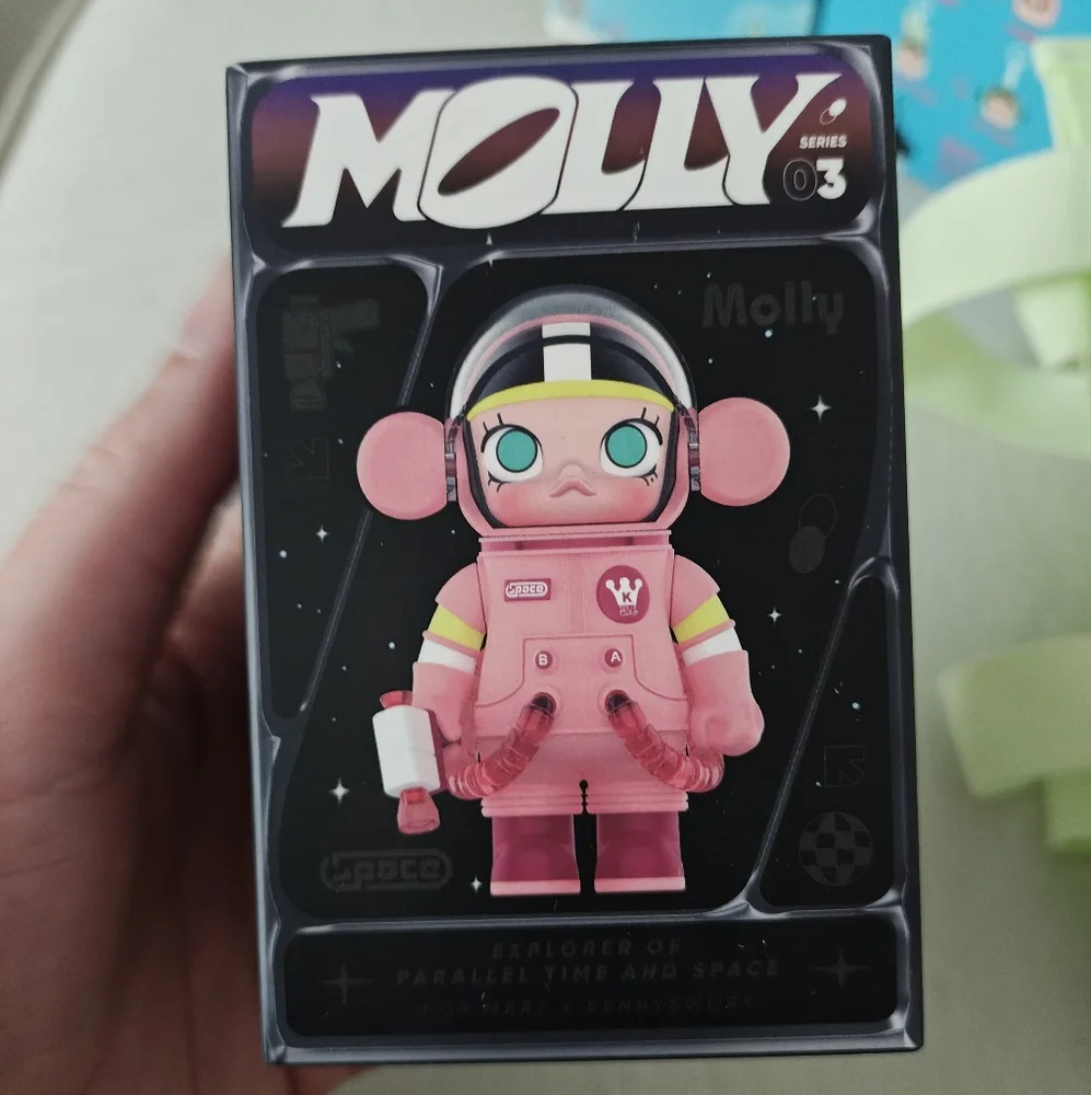 Peach Mega Space Molly Series 03 Explorer Figure - Picture 1 of 6